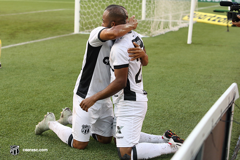 [25-11-2018] Atlético-PR 2 x 2 Ceará4 - 4