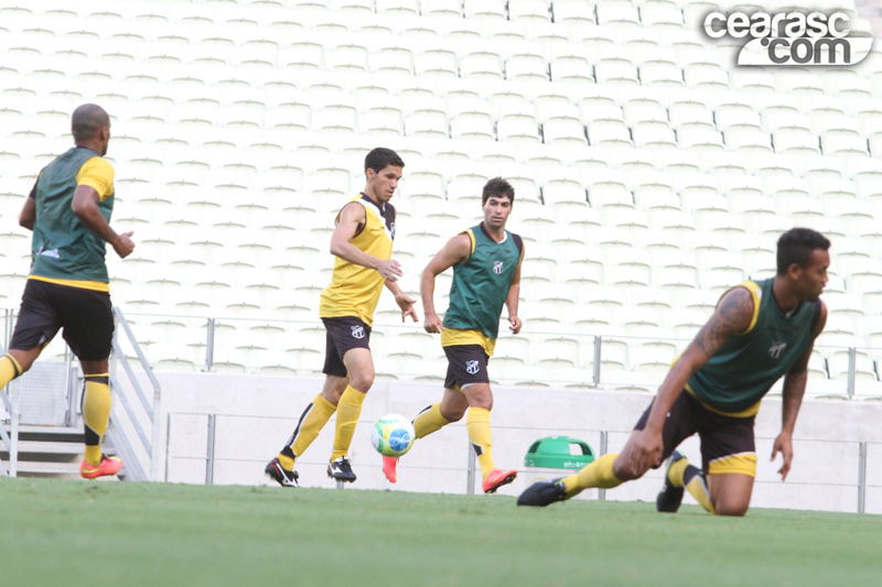 [15-10] Treino coletivo - Castelão - 7