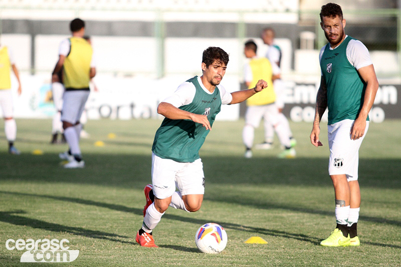 [16-06] Treino de passes e finalizações - 1