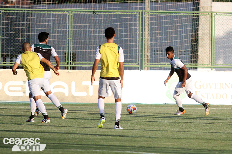[16-06] Treino de passes e finalizações - 7