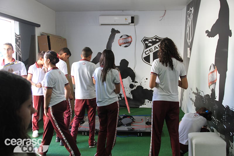 [05-11] Alunos do Colégio Silvia Helena visitam a sede do Vozão - 01 - 8