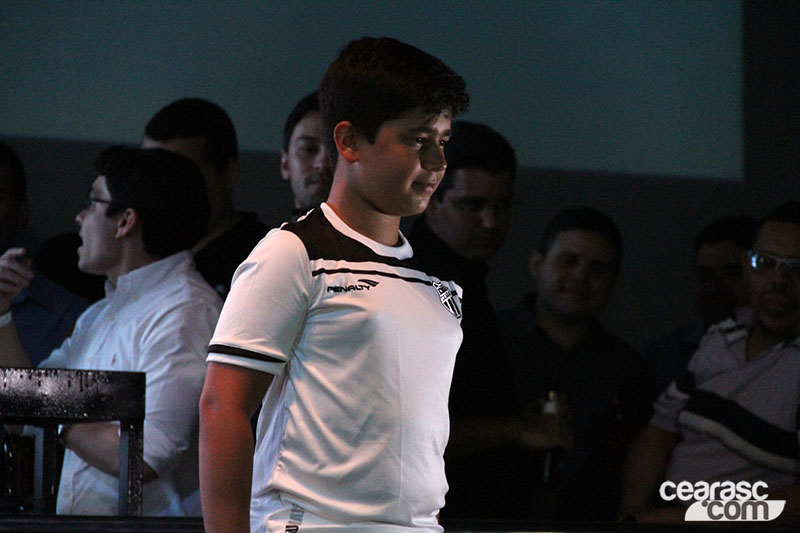 [26-02] Lançamento dos uniformes 2015 - Desfile - 22