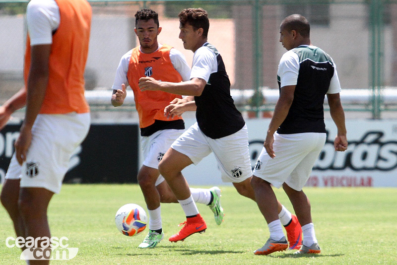 [10-10] Treino técnico + tático - 6