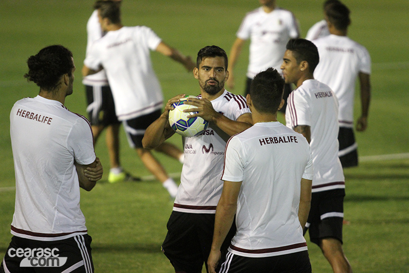 [10-10] Seleção Venezuelana treina em Porangabuçu - 5