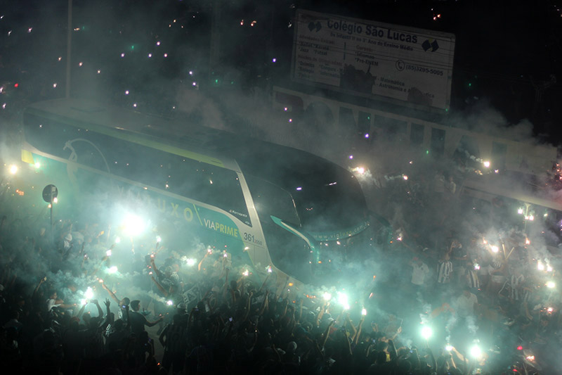 [02-08-2016] Ceará 0 x 0 Vasco - Torcida.zip - 1