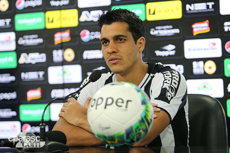 [11- 01-2017] - Entrevistas Coletiva - Felipe Menezes e Lucas - 7