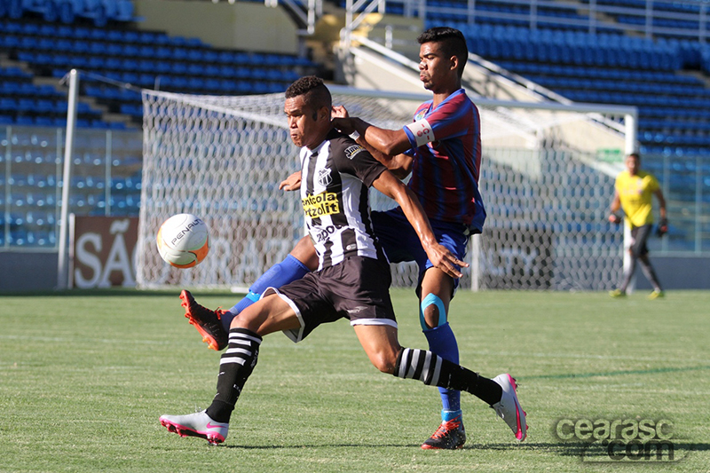 [22-06] Ceará 2 x 0 Tiradentes - Final do segundo turno - 2