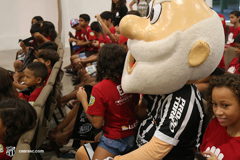 [05-09-2017] Vovo vai a Escola - Logos - 35