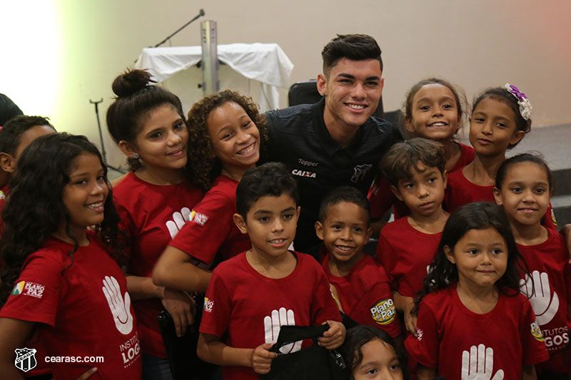 [05-09-2017] Vovo vai a Escola - Logos - 48