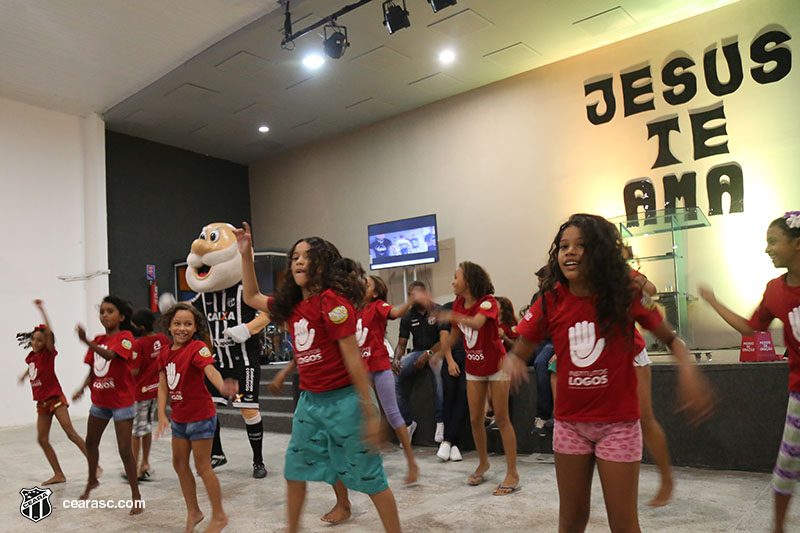 [05-09-2017] Vovo vai a Escola - Logos - 63
