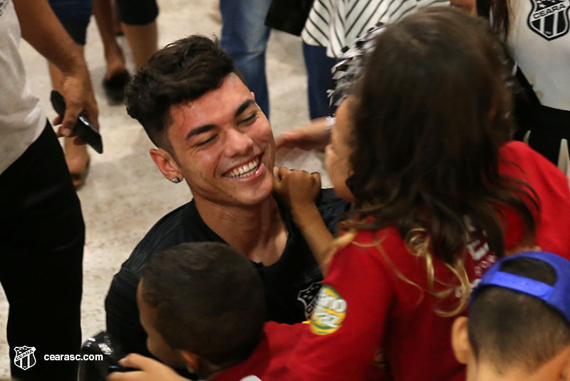 [05-09-2017] Vovo vai a Escola - Logos - 78