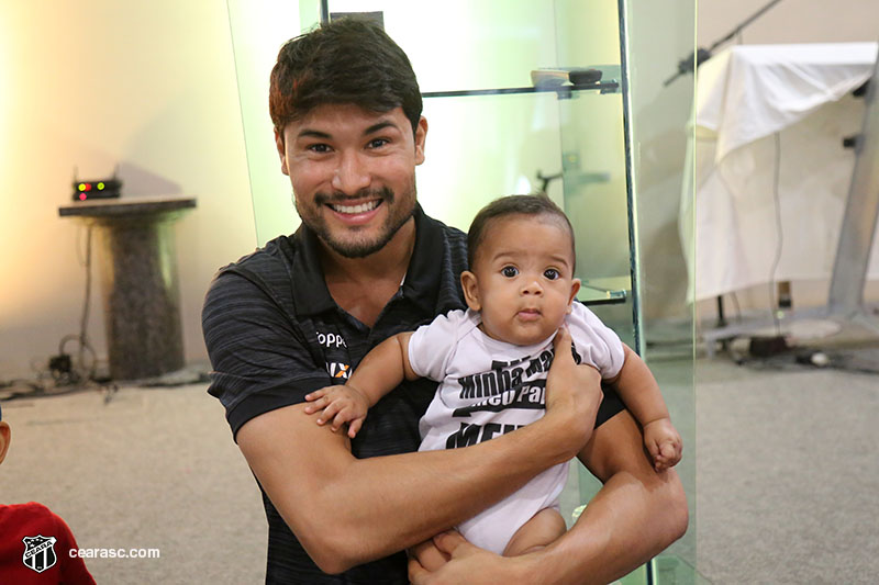 [05-09-2017] Vovo vai a Escola - Logos - 84