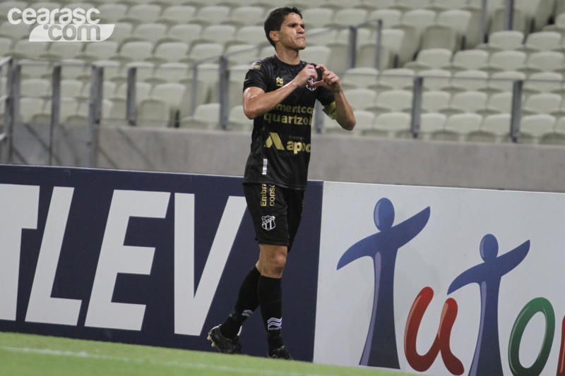 [09-09] Ceará 5 x 2 América/MG3 - 10