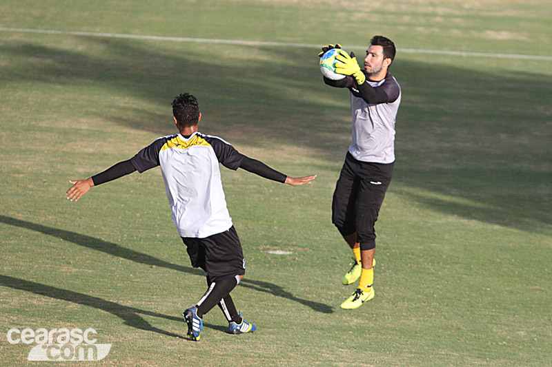 [03-11] Reapresentação + treino coletivo - Cidade Vozão - 8
