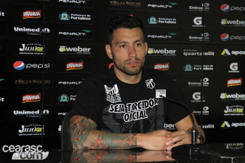 [24-07] Apresentação do goleiro Tiago - 3