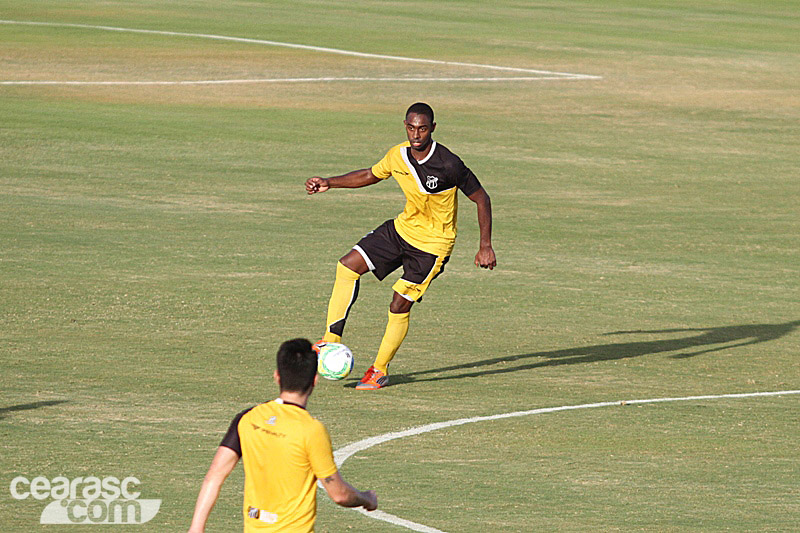 [03-11] Reapresentação + treino coletivo - Cidade Vozão - 12