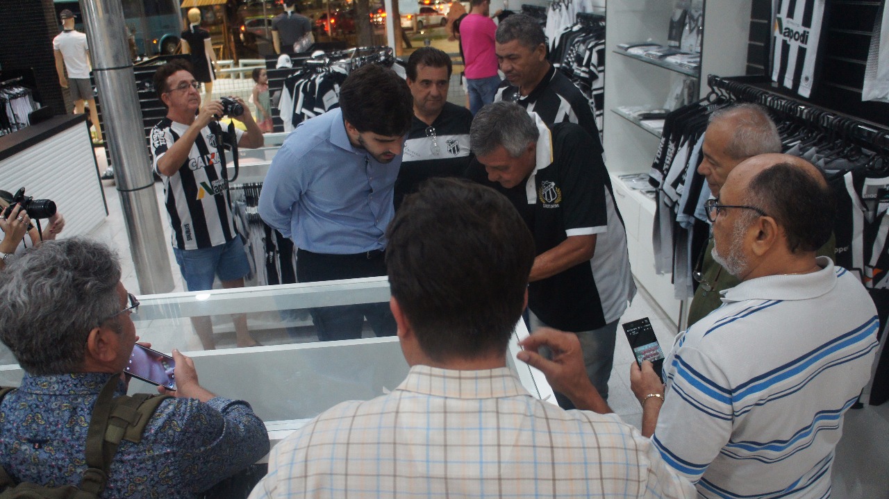 Zé Eduardo visitou a Loja Oficial  - 3