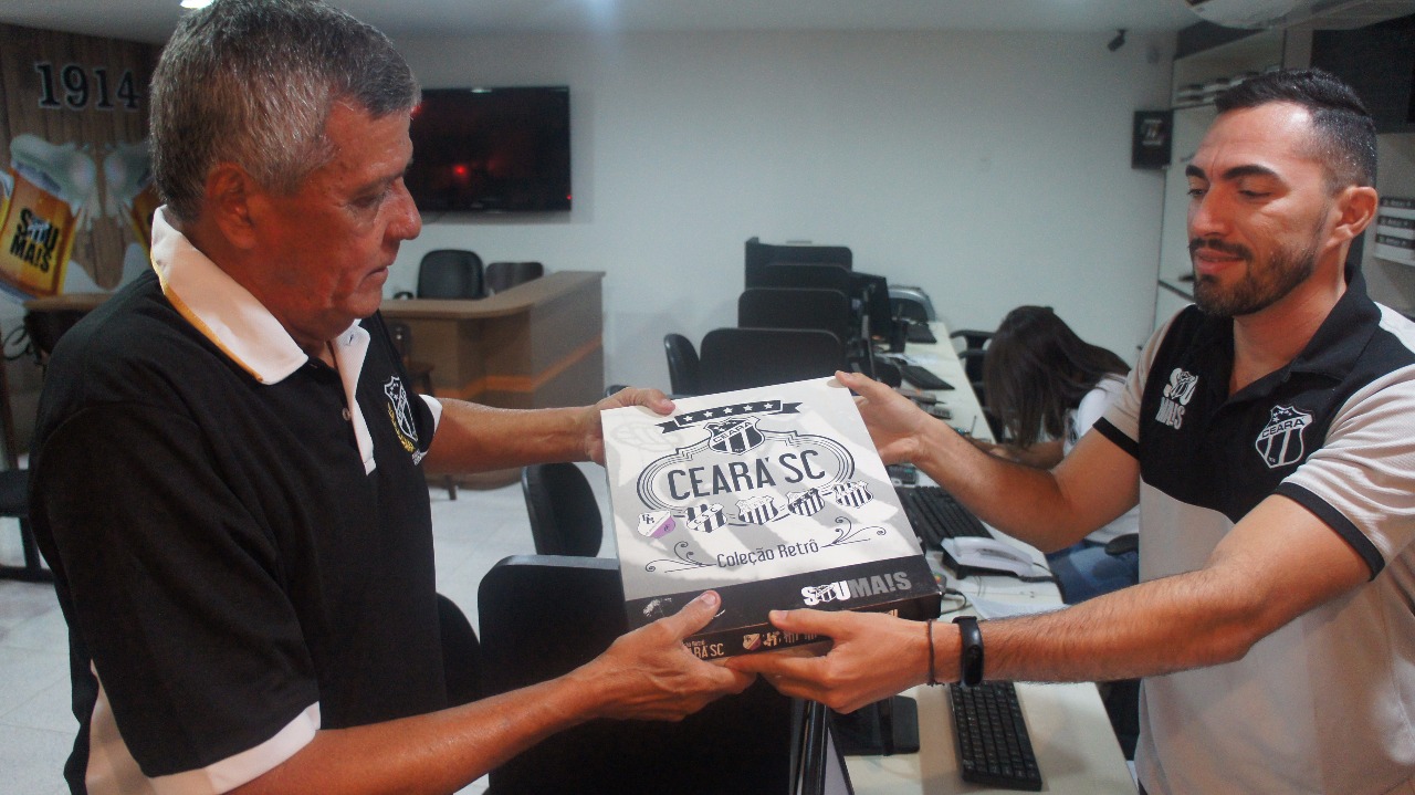 Zé Eduardo visitou a Loja Oficial  - 7