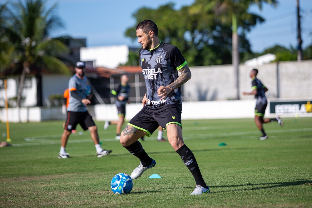 Ceará fecha terceiro dia de treinos da semana com atividade na Cidade Vozão