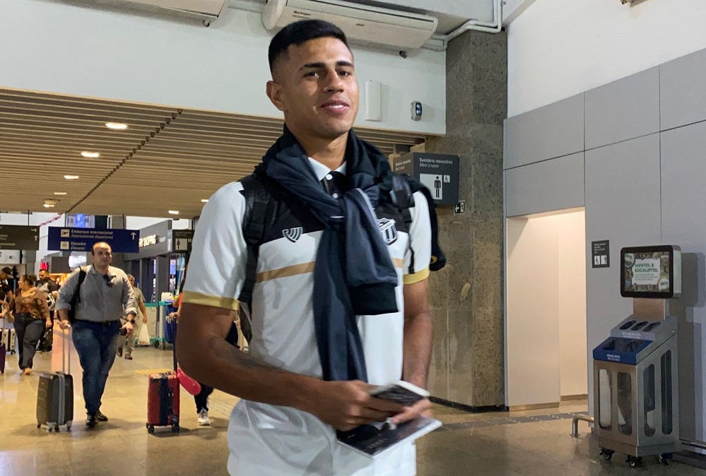 Dois dias antes da partida, Ceará embarca para encarar o Ituano