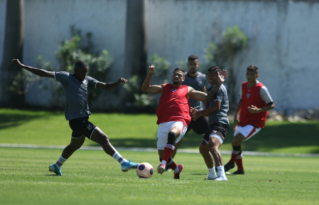 Na Cidade Vozão, Ceará realiza jogo-treino com o Ferroviário