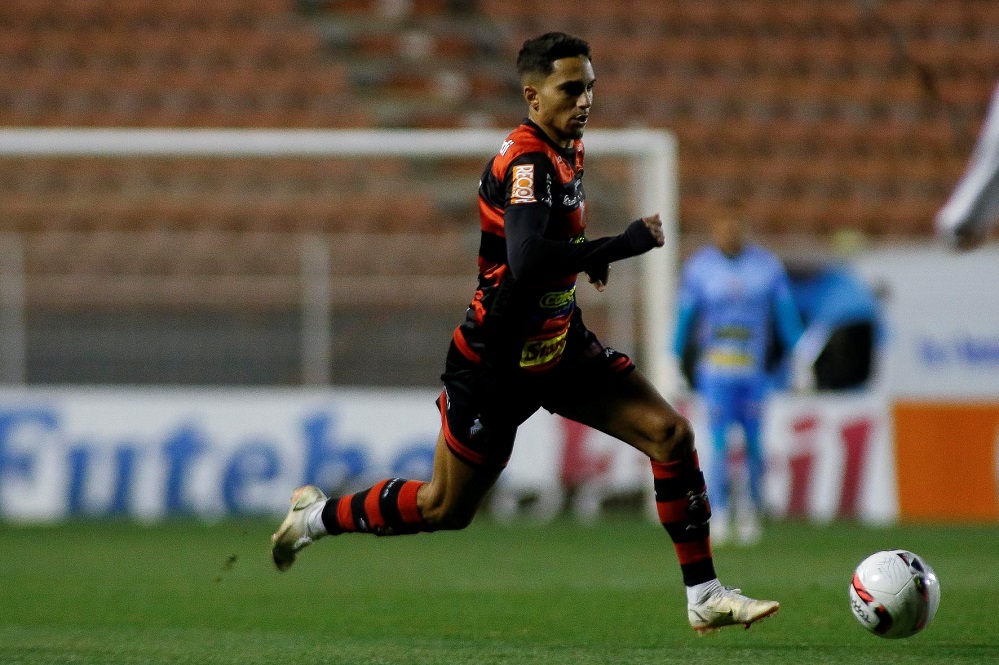 Raí Ramos destaca estímulo para defender o Ceará: “Sei a grandeza do desafio de representar essa torcida”