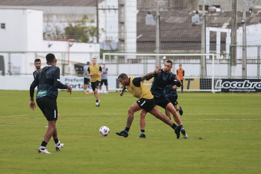 Jael e Gabriel Lacerda voltam a ser opção para o jogo contra o Corinthians