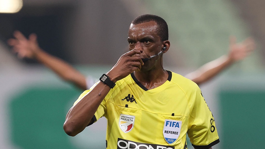 Integrante do quadro FIFA, Luiz Flávio de Oliveira apitará Ceará x Atlético/MG