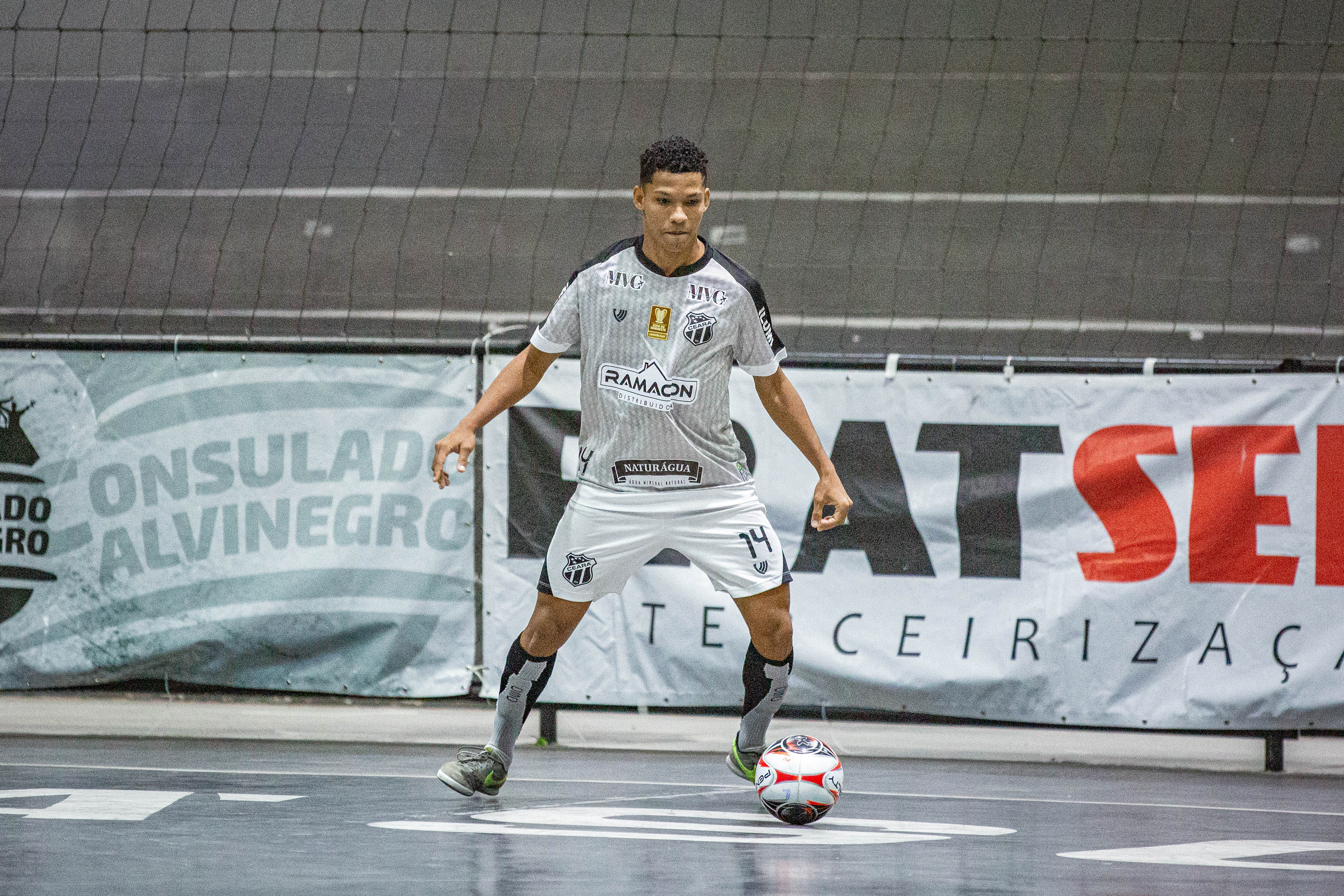 Futsal: Ceará goleia Caucaia e mantém 100% de aproveitamento no Campeonato Cearense