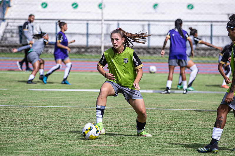 Fut. Feminino: Já classificadas, Meninas do Vozão buscam garantir liderança de seu grupo da Série A2 no Clássico-Rainha