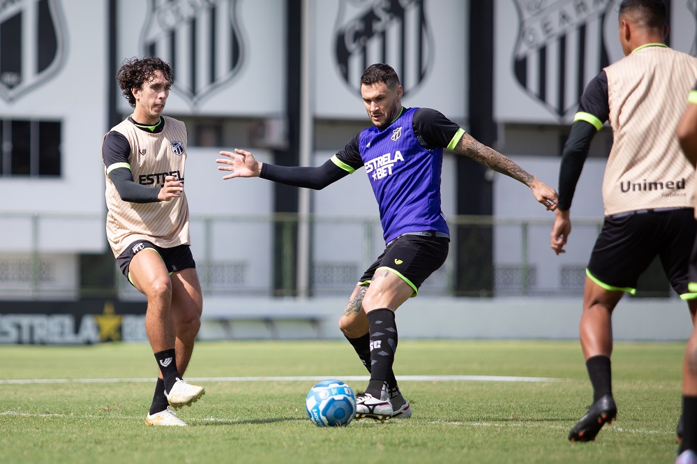Ceará faz último treino antes de encarar o Sampaio Corrêa