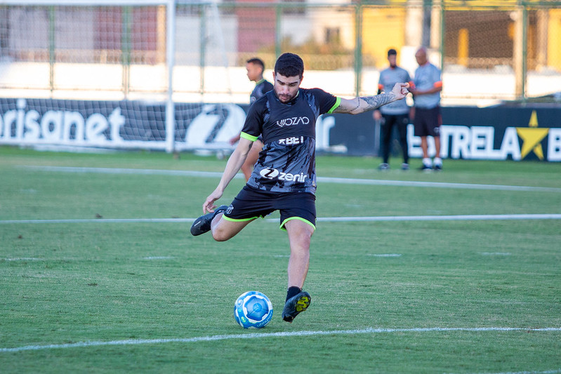 Reapresentação do elenco alvinegro acontece nesta terça-feira (25), em Porangabuçu