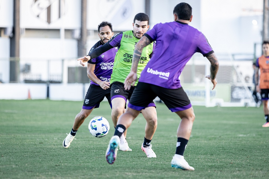 Elenco alvinegro realiza o seu segundo treinamento para confronto com o Atlético/MG