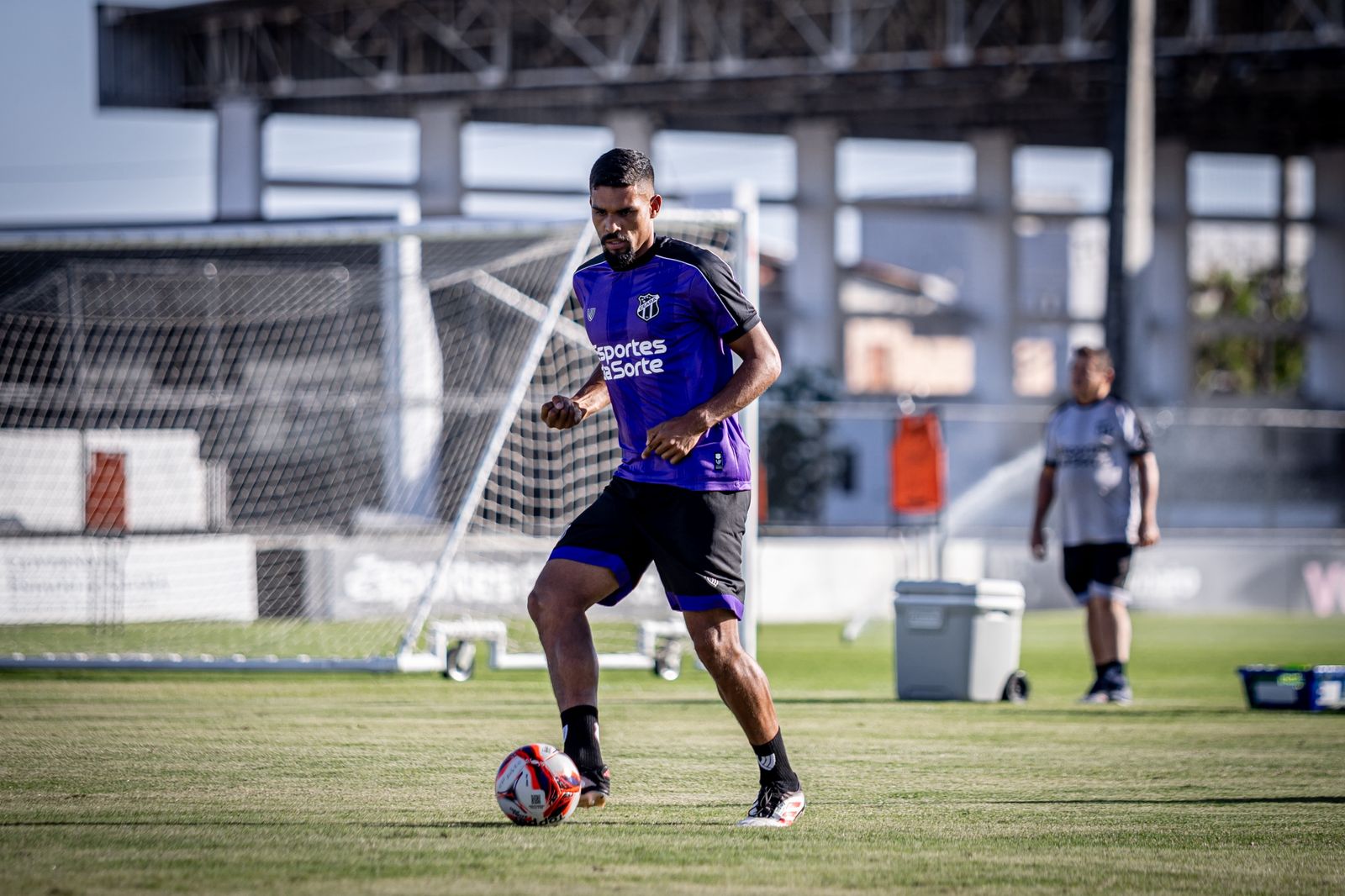Mais um reforço alvinegro, Ronald fala sobre chegada ao Vozão e ressalta: “Um clube gigantesco”