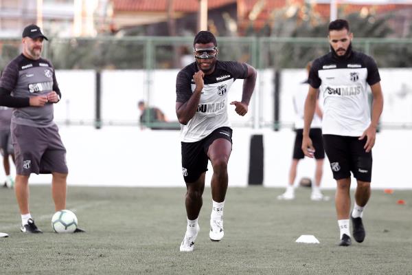 Volante Auremir treina com proteção especial 