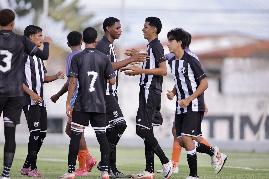 Sub-15: Ceará estreia na Copa Seromo com vitória por 2 a 0 diante do Anjos do Céu