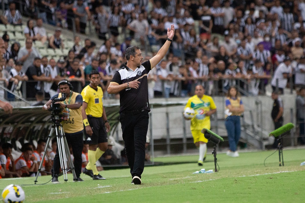 Coletiva: Marquinhos Santos comenta vitória do Ceará sobre o Avaí