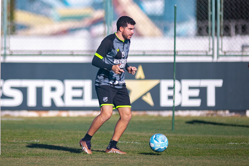 Em Porangabuçu, Ceará treina de olho no Criciúma