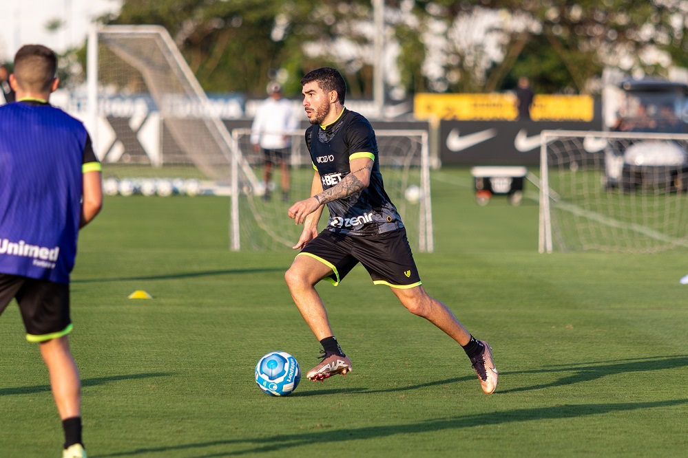 Treino tático marca o terceiro dia de atividades do Ceará para enfrentar a Chapecoense