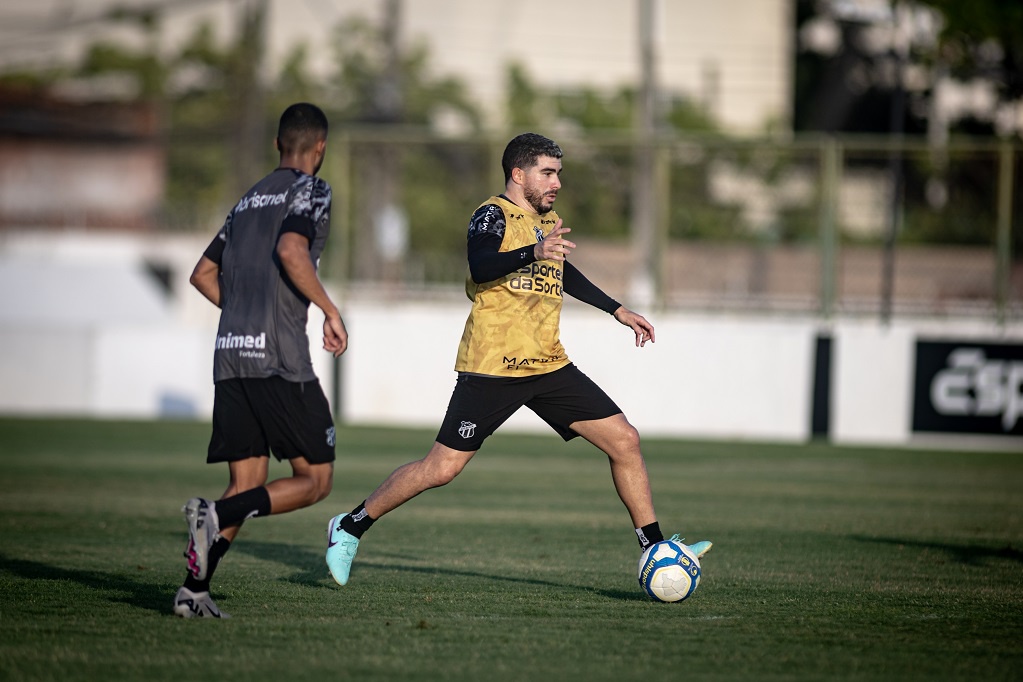 Com trabalho tático, Ceará segue se preparando para enfrentar o Avaí