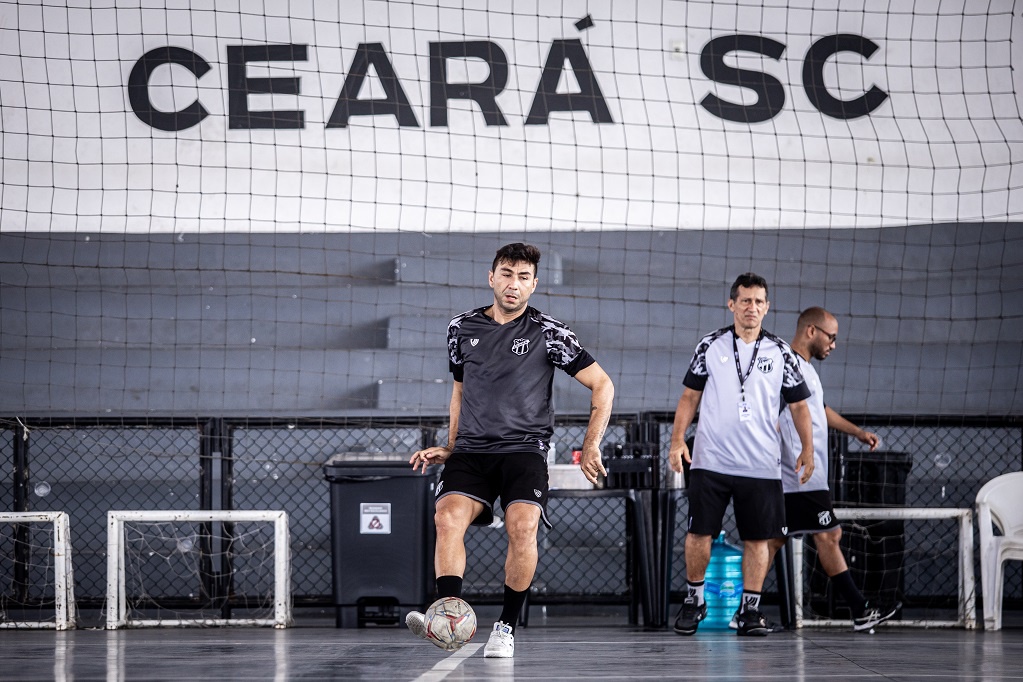 Futsal: Ceará fecha trabalhos para duelo com o Ipu e segue viagem para cidade da região norte do estado