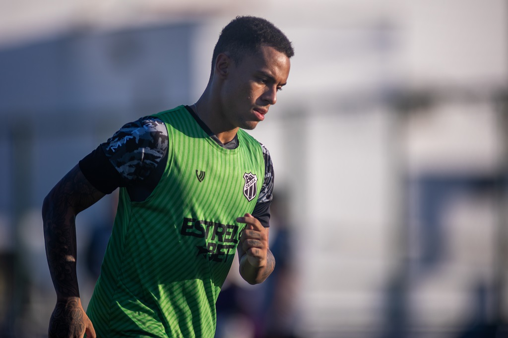 Na véspera do confronto, Ceará finaliza preparação para enfrentar o Altos