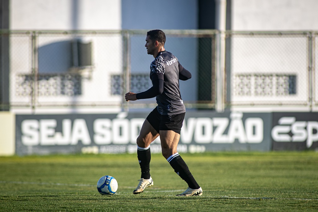 No penúltimo dia de preparação para enfrentar o América/MG, Ceará realiza trabalho tático