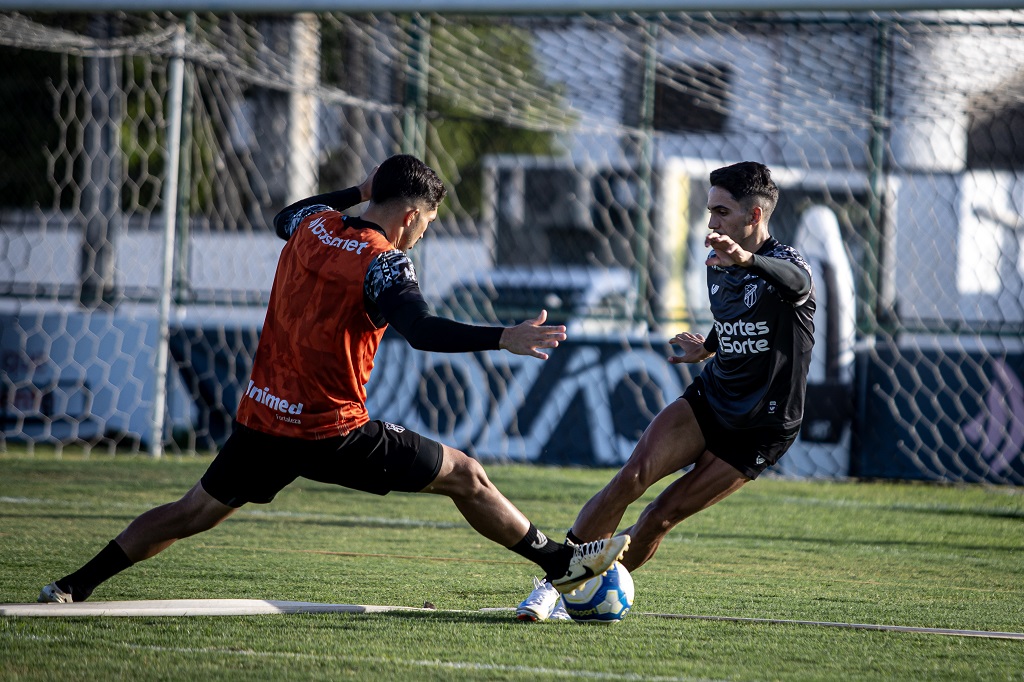 Em Porangabuçu, Léo Condé comanda o primeiro trabalho para a partida diante do Ituano