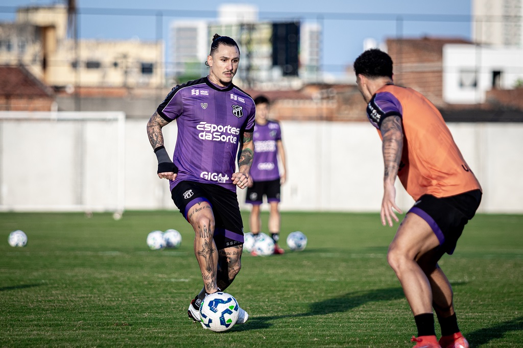 Ceará realiza trabalho tático e está pronto para encarar o Flamengo