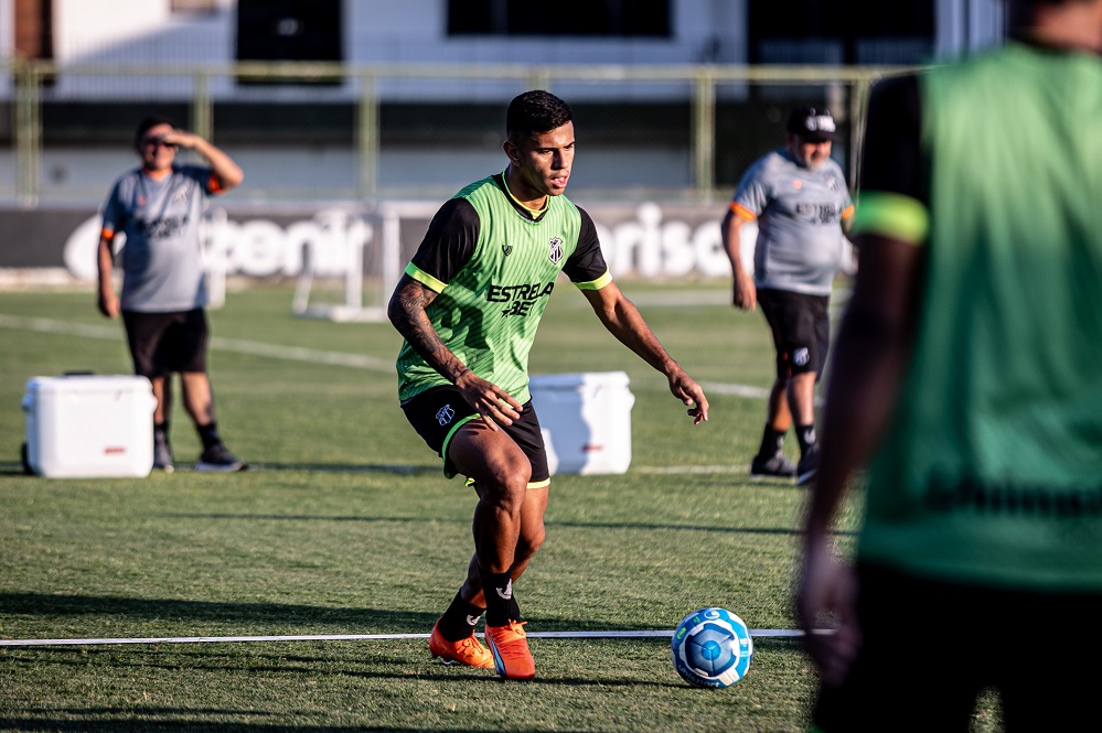 Em Porangabuçu, Ceará segue rotina de treinos para o jogo contra o Atlético/GO
