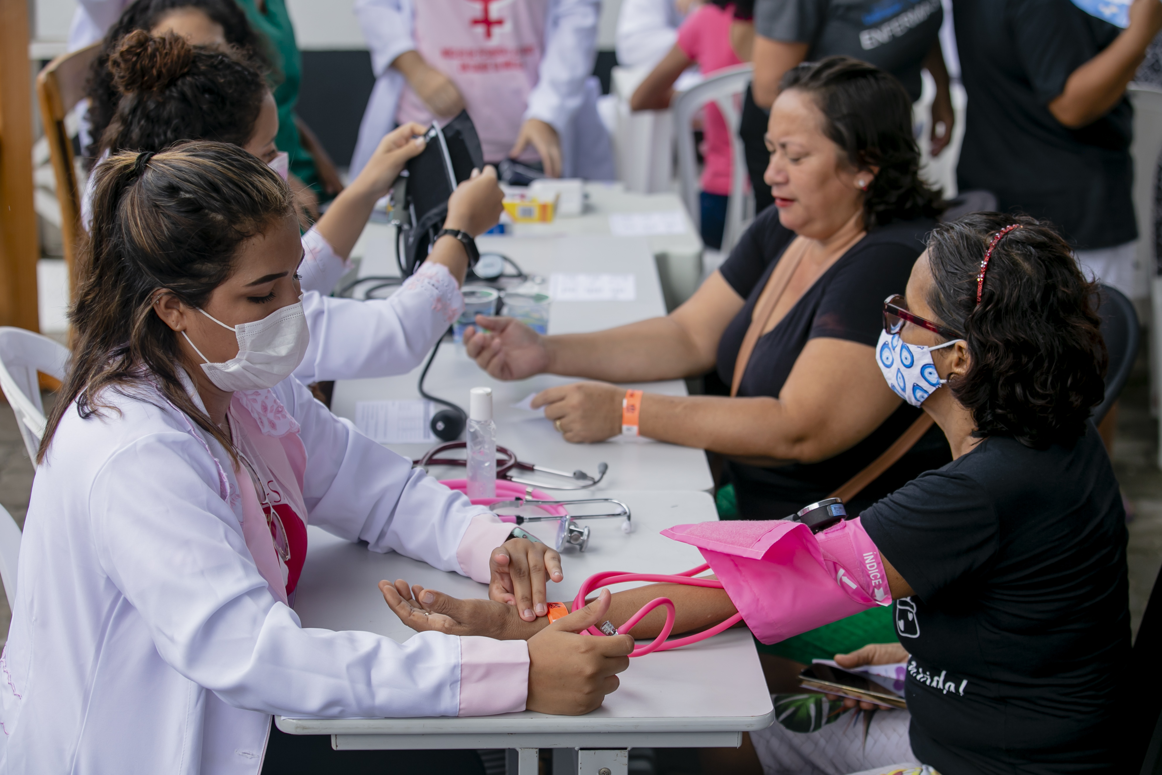 Mês da Mulher: Ceará realiza ação para moradoras da comunidade do Kanal