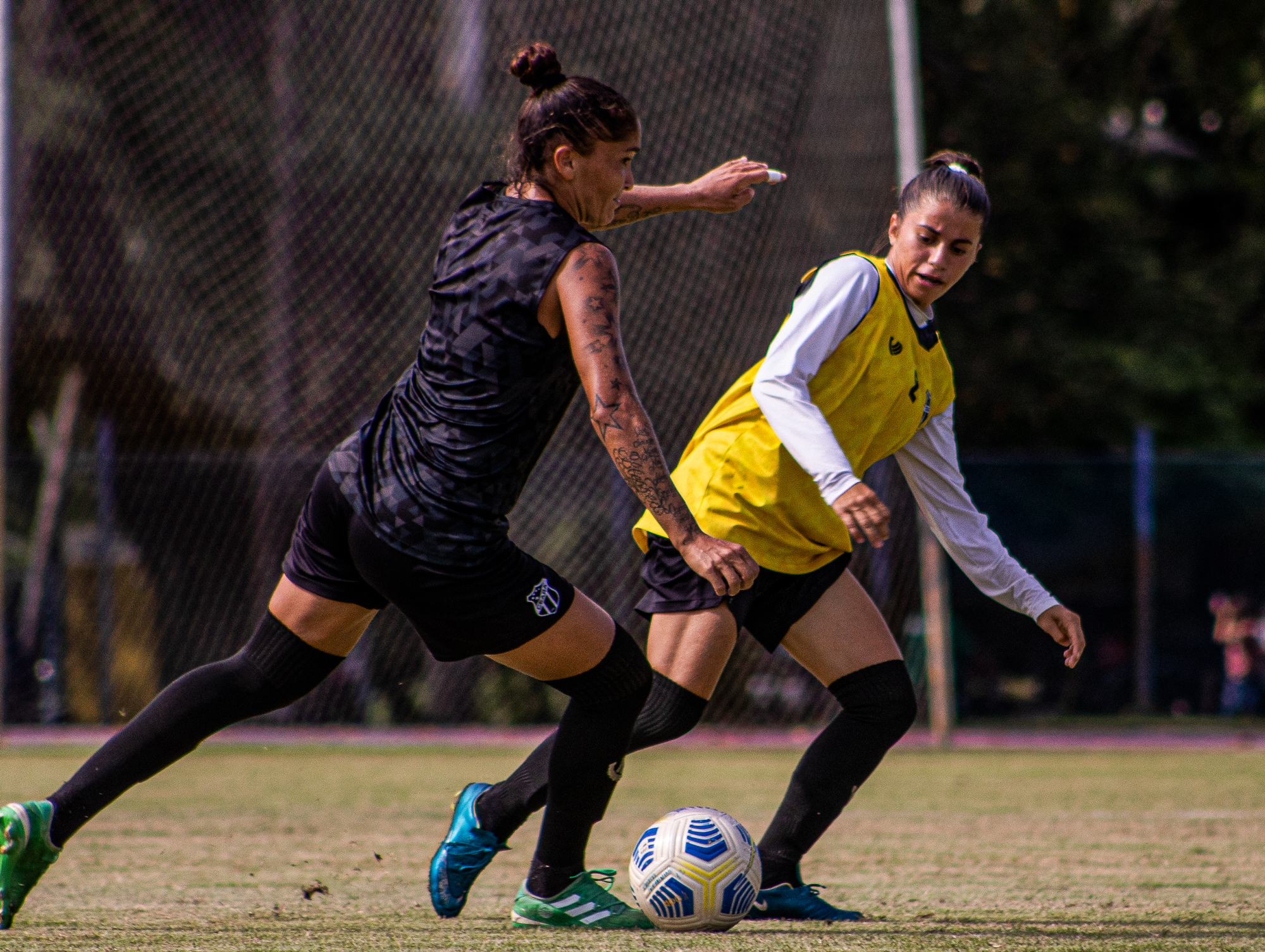 Fut. Feminino: Elenco realiza último treinamento em casa antes da estreia e se prepara para viajar para João Pessoa