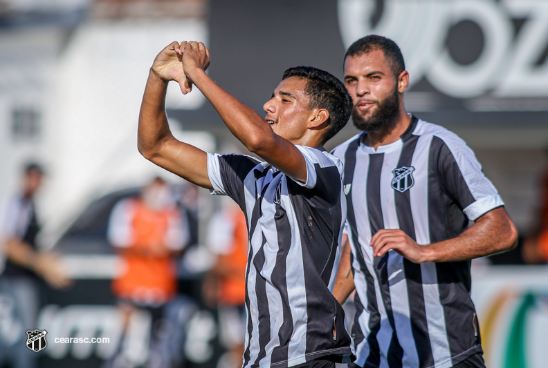 Fim de semana de dois jogos para as Categorias de Base do Time do Povo