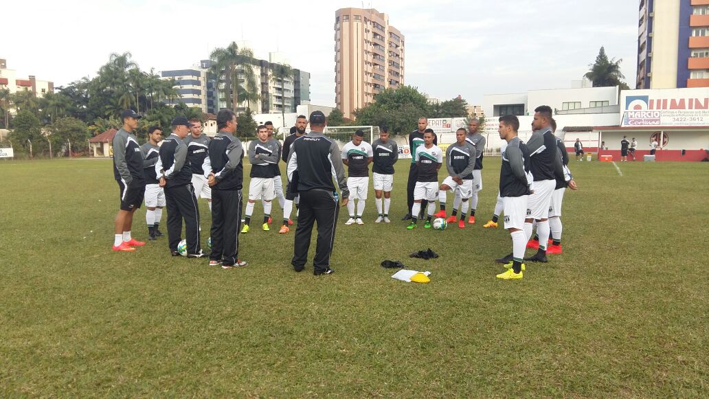 Ceará pronto para enfrentar o Joinville em Santa Catarina 